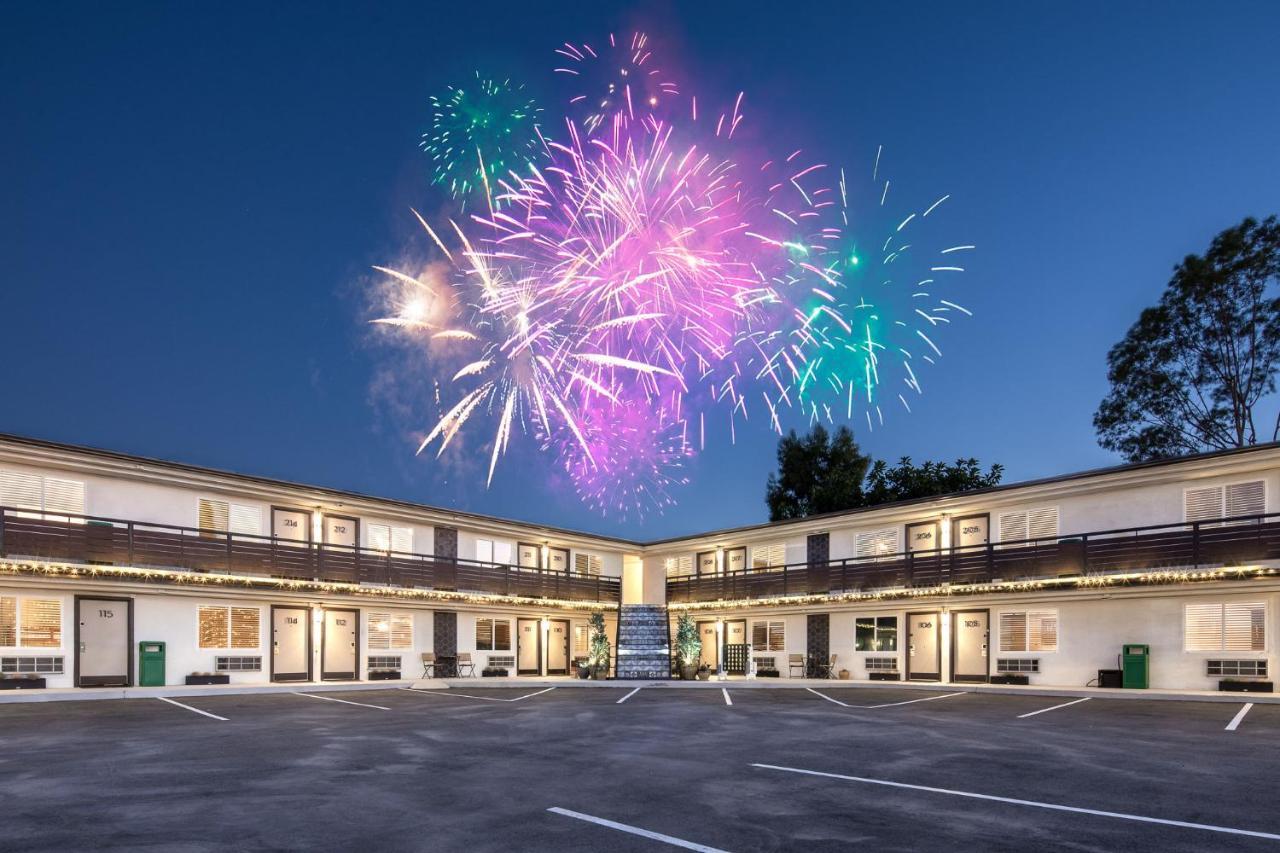 California Inn Anaheim Buitenkant foto